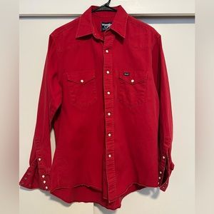 Wranglers men’s red denim shirt size xlrg.